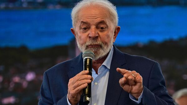 O presidente do Brasil, Luiz Inácio Lula da Silva, discursa durante cerimônia para anunciar o início das obras de dragagem do canal de São Lourenço, em Niterói (RJ), em 2 de abril de 2024 - Sputnik Brasil
