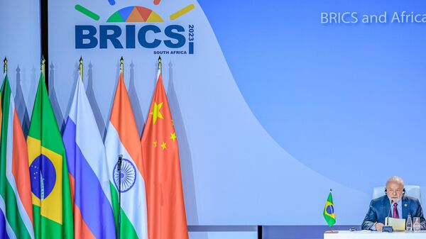 O presidente do Brasil, Luiz Inácio Lula da Silva, durante a sessão I do Diálogo de Amigos do BRICS, em Joanesburgo. África do Sul, 24 de agosto de 2023 - Sputnik Brasil