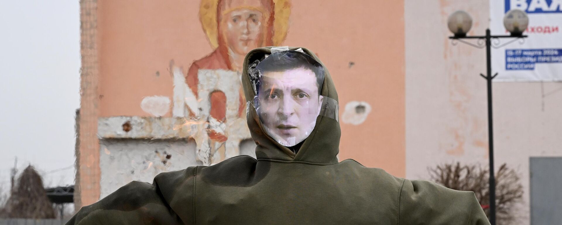 Boneco com o rosto do presidente ucraniano, Vladimir Zelensky, em 17 de março de 2024 - Sputnik Brasil, 1920, 19.04.2024