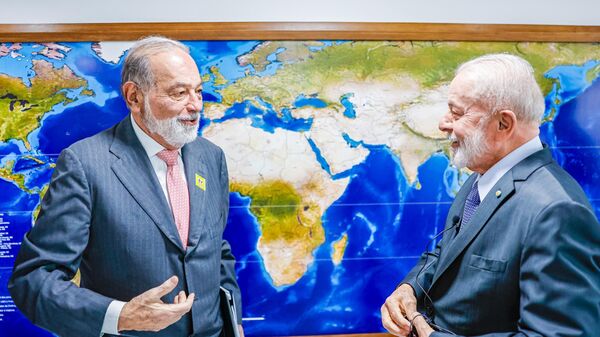 O presidente do Brasil, Luiz Inácio Lula da Silva em encontro com Carlos Slim, fundador e controlador do grupo América Móvil, em Brasília, no Brasil - Sputnik Brasil