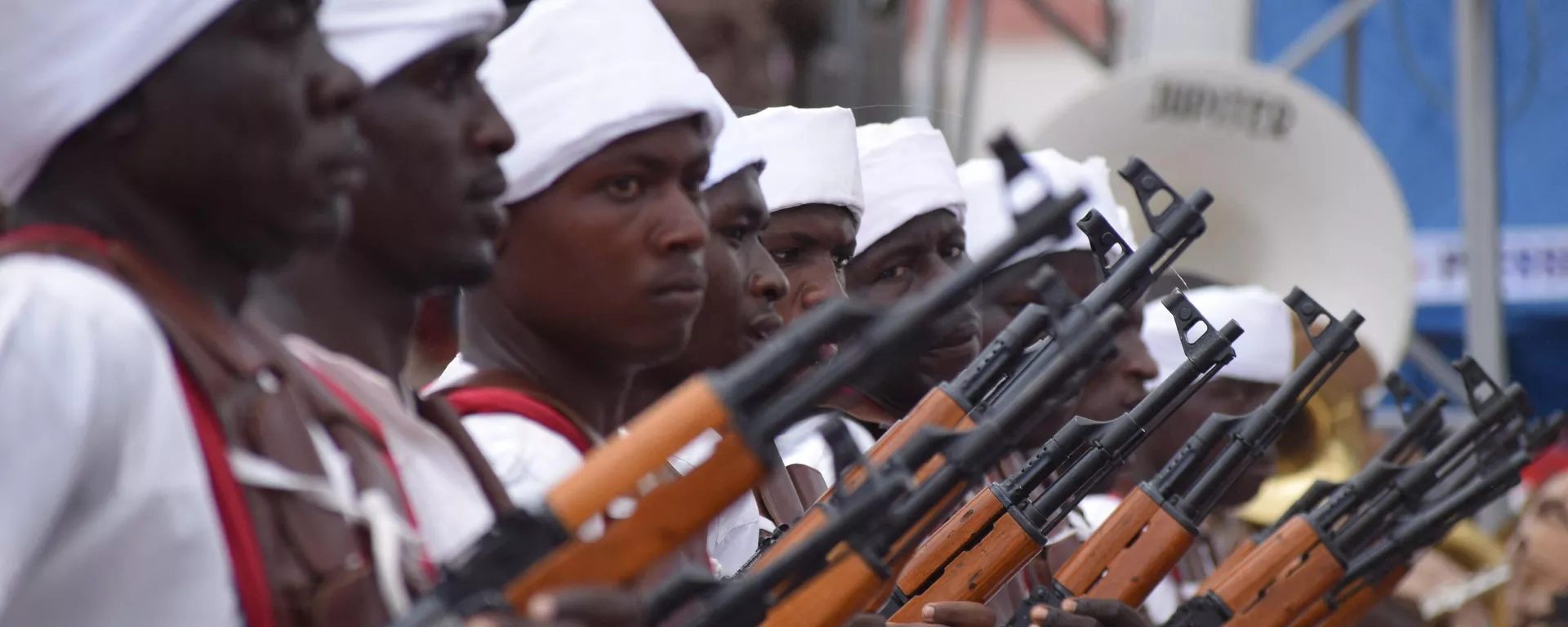 Membros da Guarda Nacional e Nômade do Chade desfilam durante as celebrações do 63º Dia da Independência em N'Djamena, em 11 de agosto de 2023 - Sputnik Brasil, 1920, 20.04.2024