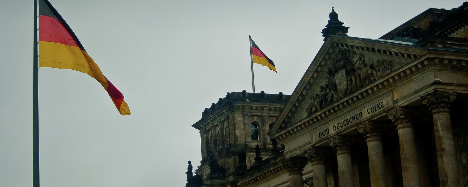 Bandeira alemã no Bundestag - Sputnik Brasil, 1920, 31.05.2018