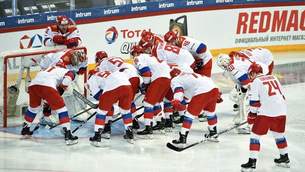 Jogadores da seleção russa de hóquei na partida da primeira etapa entre a Rússia e República Tcheca durante Euro Hockey Tour de 2017/2018 - Sputnik Brasil