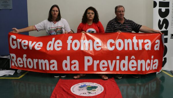 Integrantes do MPA realizam greve de fome em protesto contra a Reforma da Previdência - Sputnik Brasil