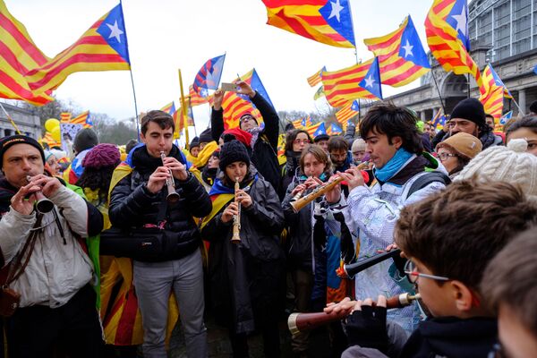 Ação de apoio a Carles Puigdemont na Bélgica - Sputnik Brasil