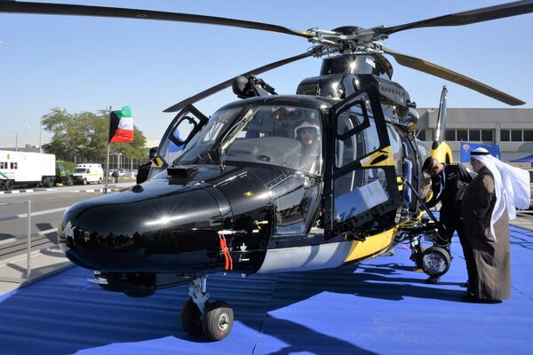 Helicóptero Airbus H225, do Ministério do Interior do Kuwait, durante a mostra internacional de armamentos Gulf Defence & Aerospace 2017 na capital, cidade de Kuwait - Sputnik Brasil