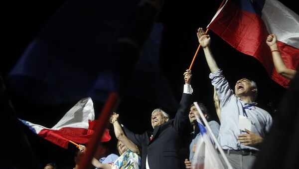 Sebastián Piñera obteve 54,5% dos votos contra 45,2% de Alejandro Guillier - Sputnik Brasil