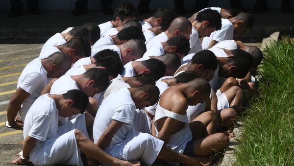 Membros da quadrilha criminosa MS-13 encarcerados nos arredores de San Salvador - Sputnik Brasil