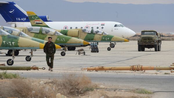 Aviões L-39 da força aérea do exército sírio (SAA) em um aeroporto a 50 km de Palmira - Sputnik Brasil