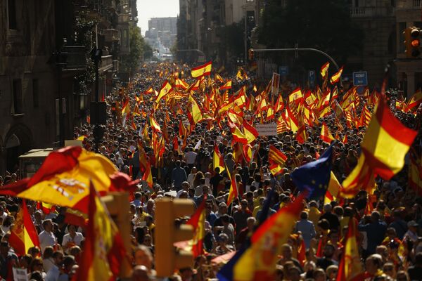 O ano foi marcado pela crise separatista da Catalunha, na Espanha, que ainda está longe de acabar. - Sputnik Brasil