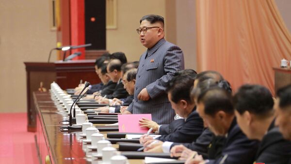 Líder norte-coreano, Kim Jong-un, discursando na 5a conferência do Partido dos Trabalhadores da Coreia - Sputnik Brasil