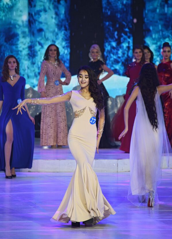 Alia Iskanderova, residente da cidade russa de Novossibirsk, que conquistou o título da primeira vice-Miss do concurso internacional Embaixadora da Beleza 2017 - Sputnik Brasil
