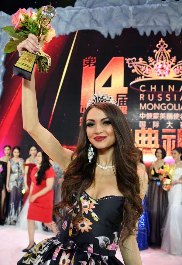 Svetlana Andrusova, residente da cidade russa de Chita, que conquistou o título da segunda vice-Miss do concurso internacional Embaixadora de Beleza 2017 - Sputnik Brasil