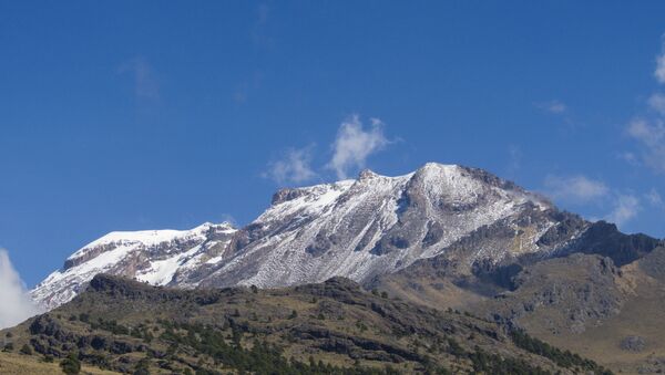 Vulcão  Iztaccíhuatl, México, foto de arquivo - Sputnik Brasil