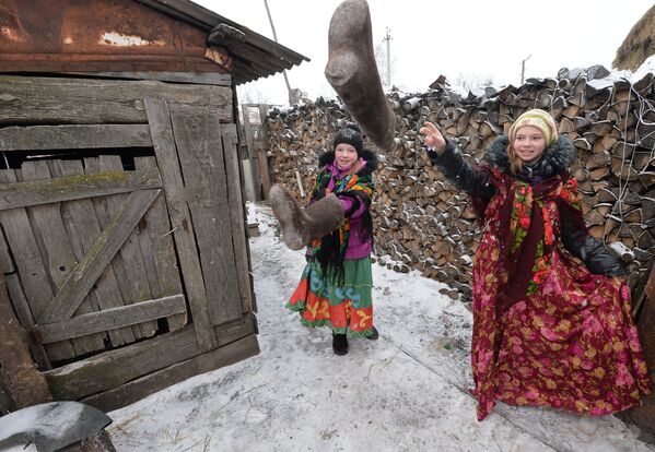 Festejos populares no povoado Kidysh, região russa de Chelyabinsk - Sputnik Brasil