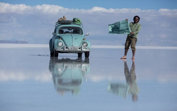 No Salar de Uyuni, Bolívia. O maior deserto de sal do mundo. - Sputnik Brasil