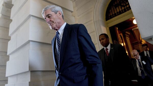 Former FBI Director Robert Mueller, the special counsel probing Russian interference in the 2016 election, departs Capitol Hill following a closed door meeting in Washington. (File) - Sputnik Brasil