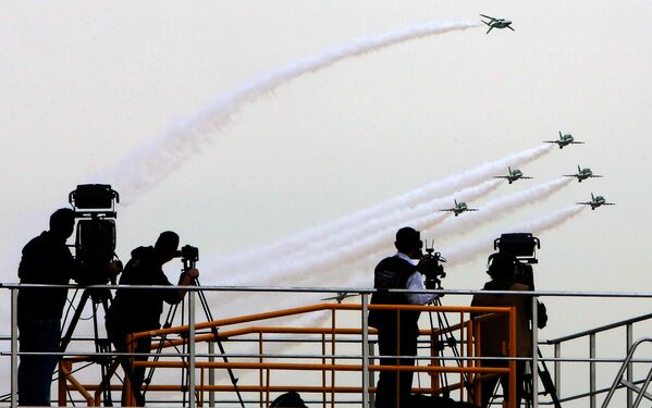 Aviões sauditas Hawk Mk 65 no show aéreo do Kuwait - Sputnik Brasil