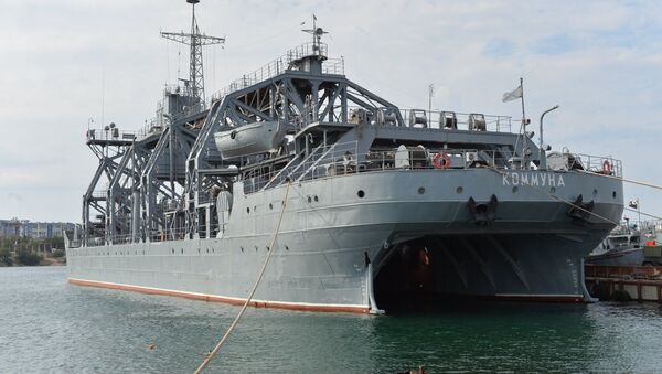 Navio de resgate Kommuna da Frota do Mar Negro da Rússia - Sputnik Brasil