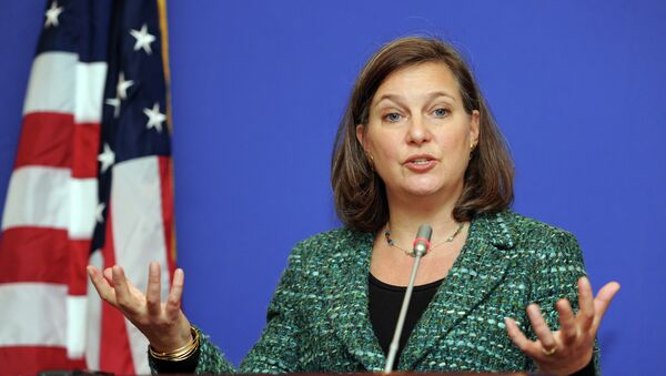 US Assistant Secretary of State for European and Eurasian Affairs Victoria Nuland gestures as she speaks during her press conference in Tbilisi - Sputnik Brasil