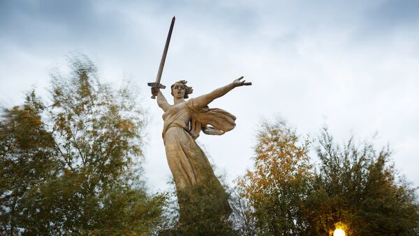 O monumento à Mãe Pátria em Volgogrado - Sputnik Brasil