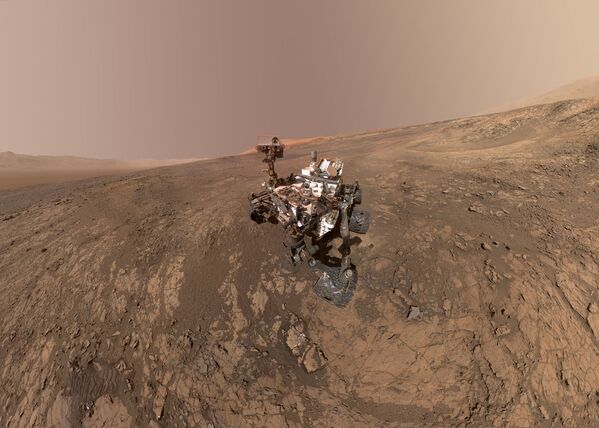 Espaçonave Curiosity, da NASA, explora a superfície marciana - Sputnik Brasil