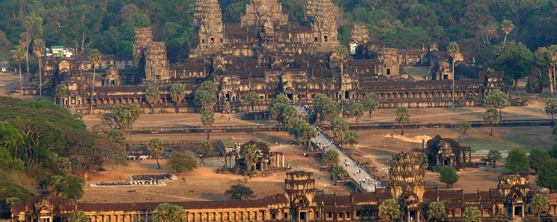 O templo Angkor Wat na província de Siem Reap, Camboja - Sputnik Brasil, 1920, 23.05.2023