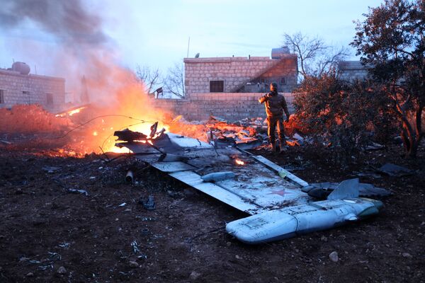 Jato Su-25 russo derrubado na Síria - Sputnik Brasil