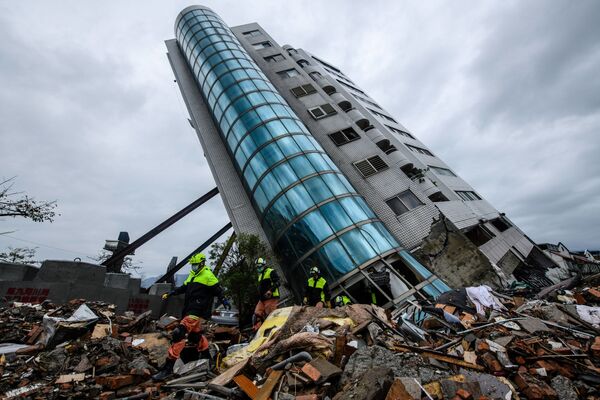 Consequências do terremoto que atingiu Taiwan em 6 de fevereiro - Sputnik Brasil
