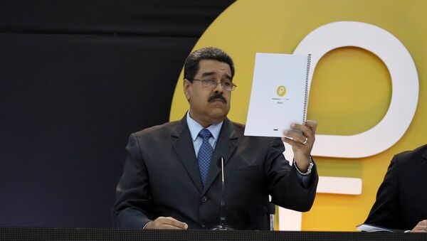 Nicolás Maduro, presidente da Venezuela, durante o lançamento do petro - Sputnik Brasil