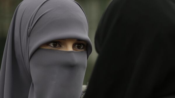 Mulheres com hijab (foto de arquivo) - Sputnik Brasil