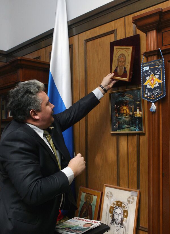 Sergei Baburin no seu gabinete de trabalho depois do fim do quarto mandato da Duma de Estado, em 2007 - Sputnik Brasil