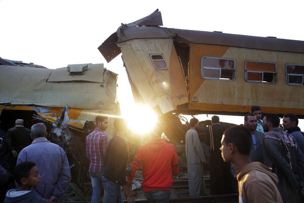 Local do acidente com trem de passageiros na província de Beheira, Egito - Sputnik Brasil