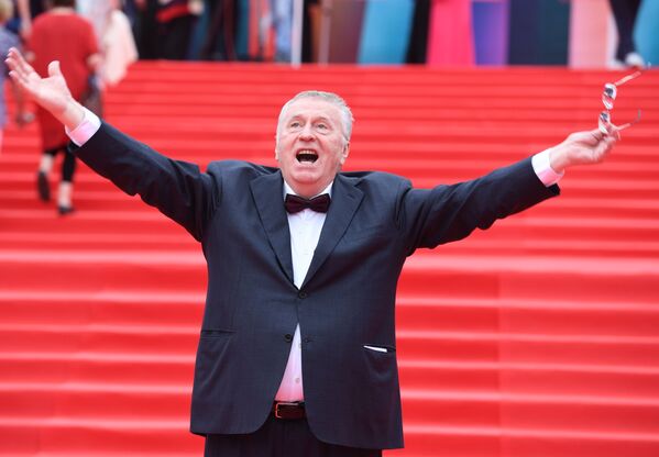 Líder do Partido Liberal Democrata, Vladimir Zhirinovsky, na cerimônia de encerramento do 39º Festival Internacional de Cinema em Moscou - Sputnik Brasil