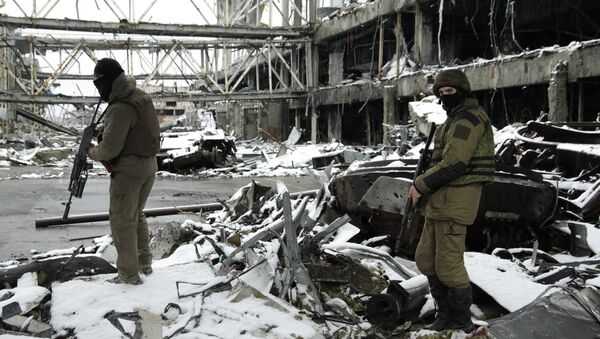 Milícias da República Popular de Donetsk no território do aeroporto de Donetsk - Sputnik Brasil