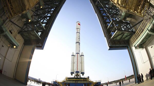 Foguete Long March II-F portando o primeiro módulo para a estação espacial chinesa Tiangong-1 - Sputnik Brasil