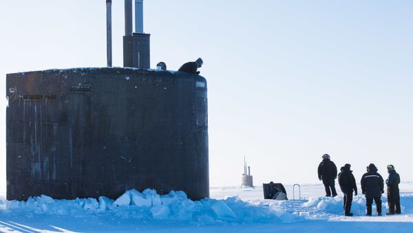 Marinhas dos EUA e do Reino Unido realizam exercícios marítimos conjuntos no Ártico - Sputnik Brasil