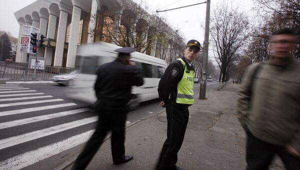 Policial no centro de Chisinau, capital da Moldávia (foto de arquivo) - Sputnik Brasil