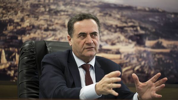 Israel Katz, ministro dos Transportes e Inteligência de Israel, é visto durante uma entrevista com a agência AP em 7 de março de 2017 - Sputnik Brasil