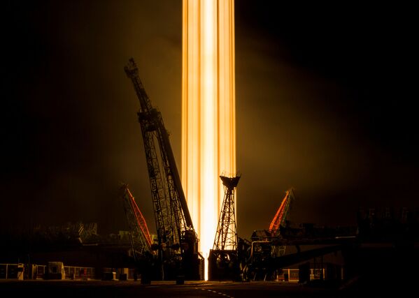 Lançamento da nave espacial russa Soyuz MS-08 a partir do cosmódromo de Baikonur. - Sputnik Brasil