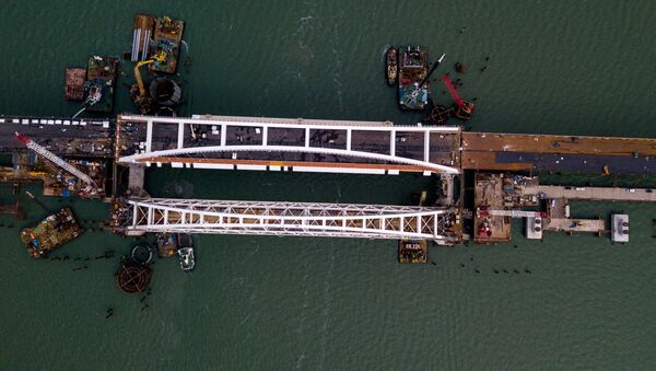 Construção da ponte da Crimeia, março de 2018 - Sputnik Brasil