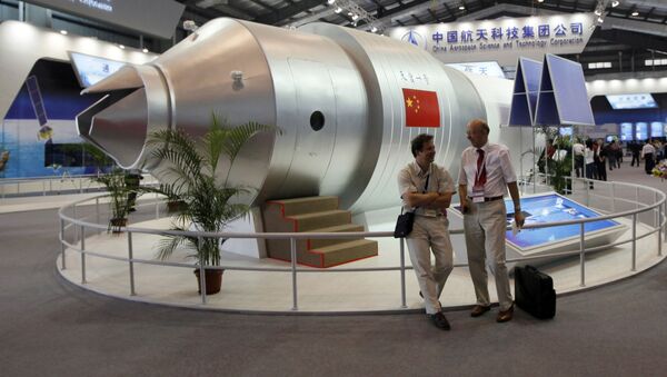 Modelo do módulo orbital chinês Tiangong-1 em um salão aeroespacial  na China - Sputnik Brasil