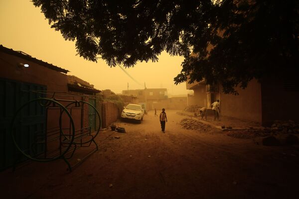 Tempestade de areia em Cartum, capital do Sudão - Sputnik Brasil