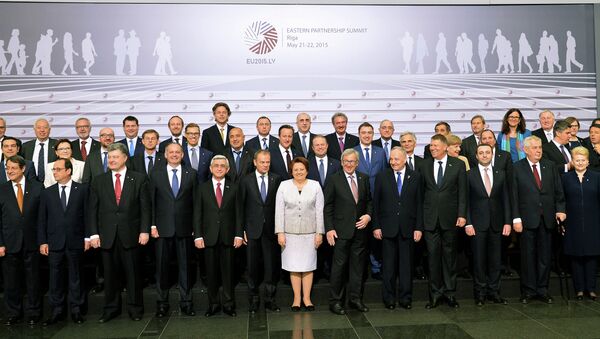 Foto oficial da reunião de cúpula Parceria Oriental, em Riga, no dia 22 de maio, 2015 - Sputnik Brasil