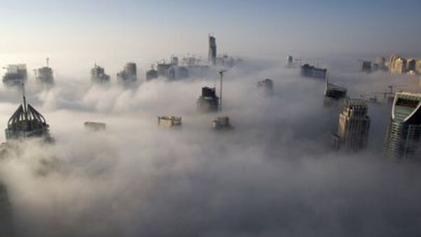 Nevoeiro atinge Dubai - Sputnik Brasil