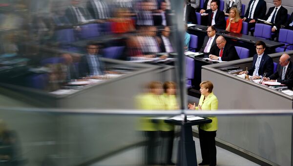 Chanceler alemã, Angela Merkel, discursa no parlamento da Alemanha sobre a Parceria Oriental com ex-repúblicas soviéticas - Sputnik Brasil