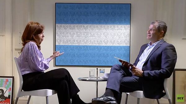 Cristina Kirchner conversa com Rafael Correa na RT - Sputnik Brasil