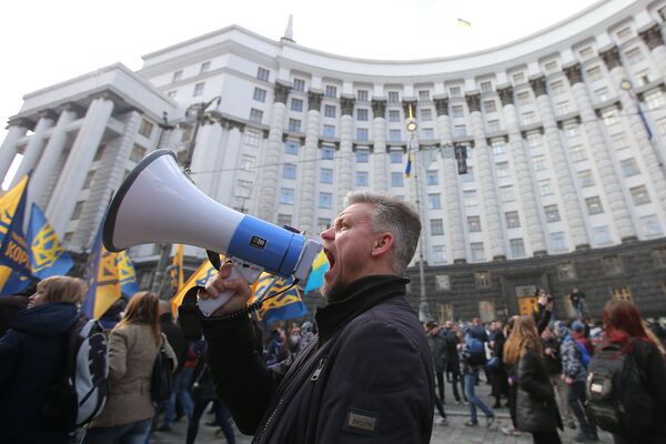 Participantes de um protesto contra a oligarquia na capital ucraniana, Kiev - Sputnik Brasil
