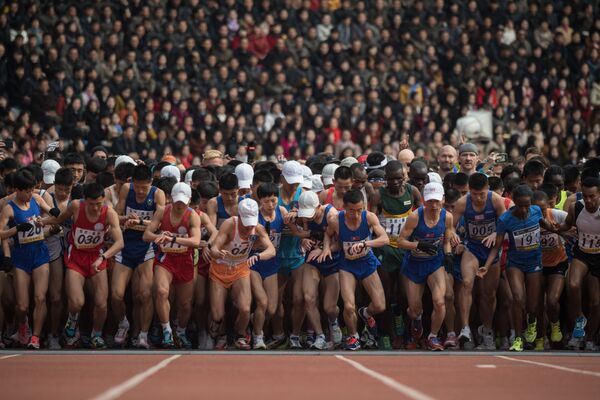 Maratona em Pyongyang, 8 de abril de 2018 - Sputnik Brasil