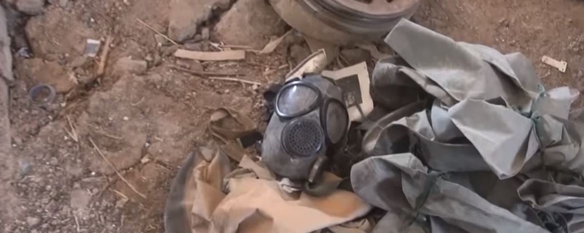 Máscara de gás encontrada em laboratório clandestino em Ghouta Oriental - Sputnik Brasil, 1920, 21.08.2023